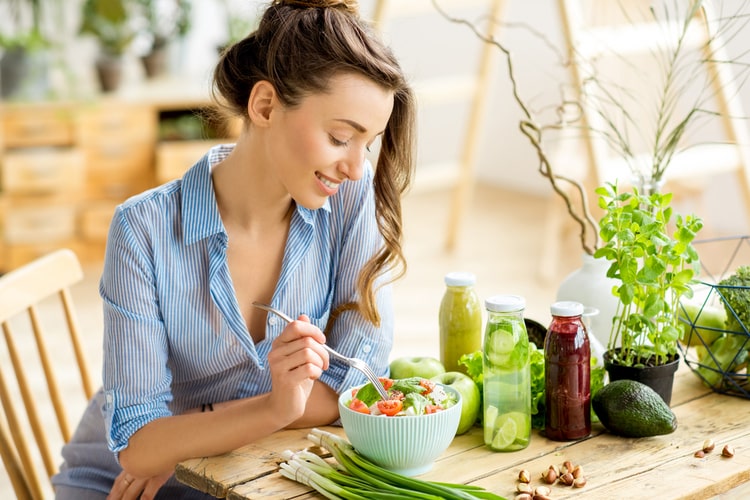 Woman on the Raw Food Detox Diet